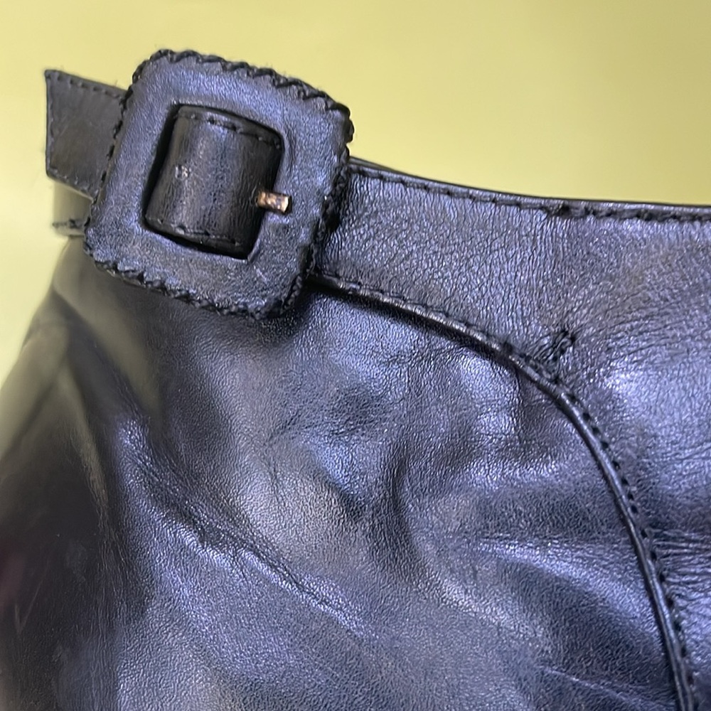 Vintage black Manolo Blahnik all leather booties - Picture 6 of 15
